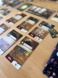 Elder Sign - loving the modular aspect of it with the cards